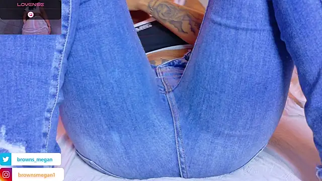 Megan_browns1 webcam