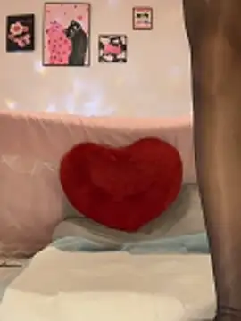 美女qianhan_x在线直播