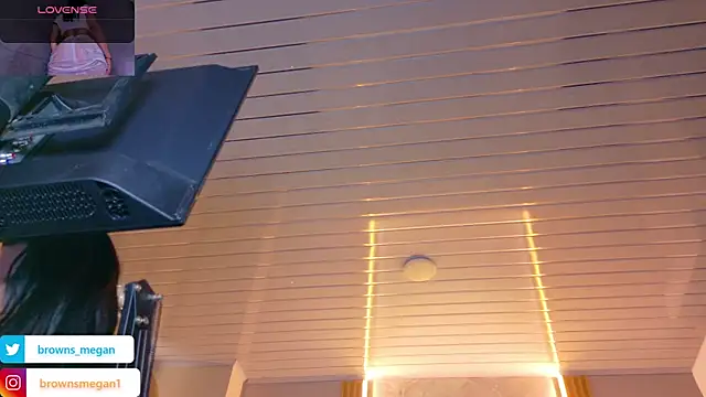 Megan_browns1 webcam