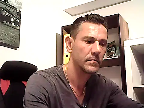 mastercharisma35 - Mastercharisma35's free webcam - UK Sex Cams