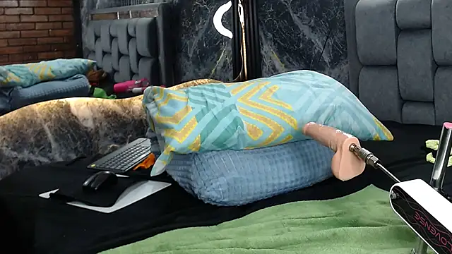 Couple_Gold69 webcam