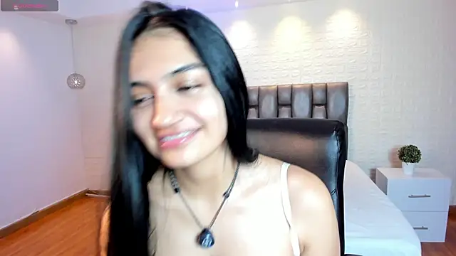 aidajones - AidaJones's free webcam - UK Sex Cams