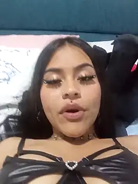 cloe_pink1 - Cloe_pink1's free webcam - UK Sex Cams