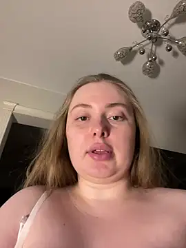 denimilkyyyyy - DeniMilkyyyyy's free webcam - UK Sex Cams