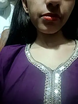 Webcam Model (Eva_890)  is live.Free join now!