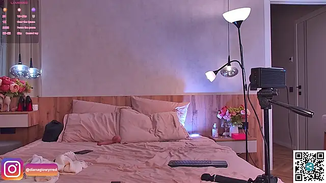 DianaGlow_ webcam