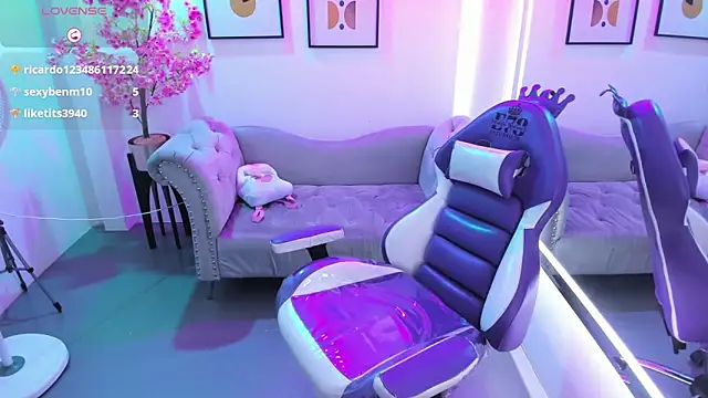 Victoria__doll webcam