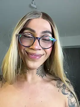 miss_tatiana_ - Miss_tatiana_'s free webcam - UK Sex Cams