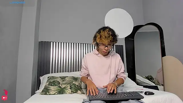 little_lemmons_ live sex cam