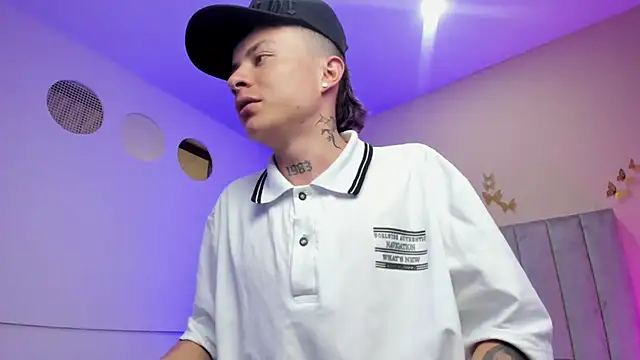 nascary_fox (M twink) - ass + balls