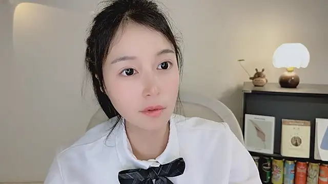 onechestnut - Onechestnut's free webcam - UK Sex Cams