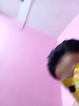 gullapi (F milf) - Full nude show