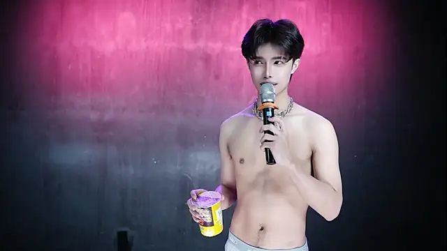 Queen-Vibe live sex cam