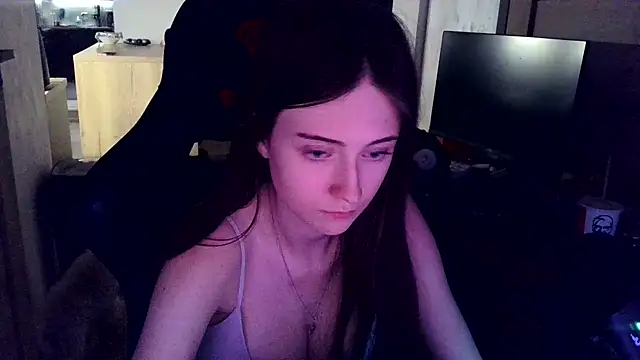 karlaluuvv Live Webcam on Stripchat