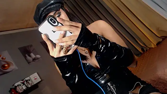 Unforgettablejulia webcam