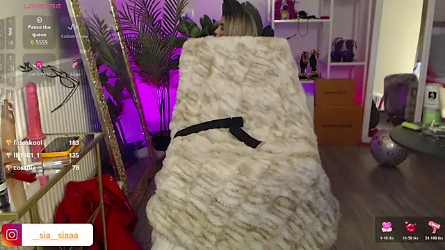 ArianaArianna live sex cam