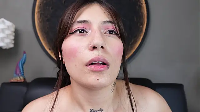 miss_sharlotte18 webcam