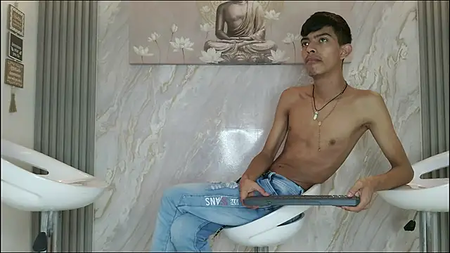 kitty_bosh - KITTY_BOSH's free webcam - UK Sex Cams