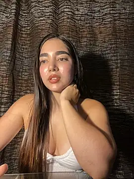 dulcechloe99 - DulceChloe99's free webcam - UK Sex Cams