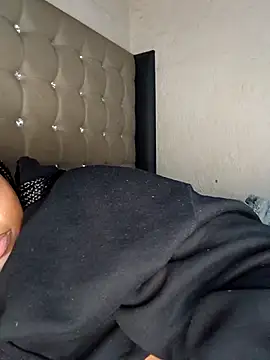 AaliyahBlackXO webcam