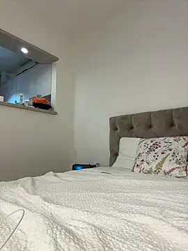 IrisBlues live sex cam