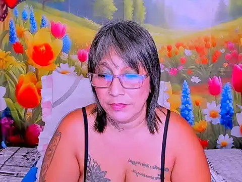 indianroxy - Indianroxy's free webcam - UK Sex Cams