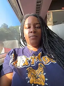 cocogoddess_ - CoCoGoddess_'s free webcam - UK Sex Cams