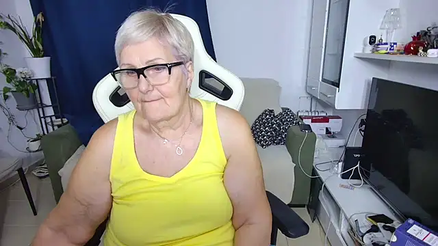 Selenna57 live sex cam