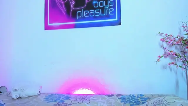 Pleasure_boys_hot webcam