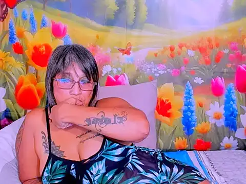 indianroxy webcam