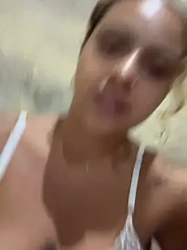 Chloe_Leaozinho webcam