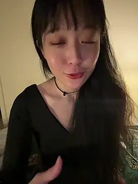 美女Etherealcat33在线直播