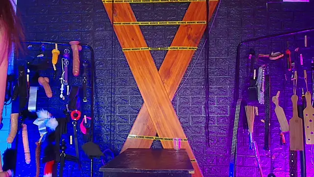 Mistress_lexi_bdsm webcam
