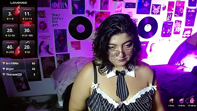 Roxy_f_w webcam