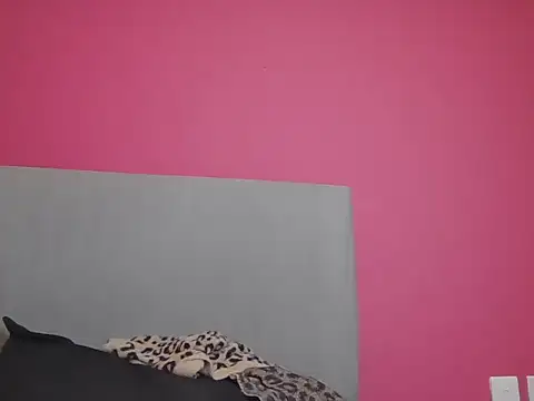 Slutty_Kiki_Bella webcam