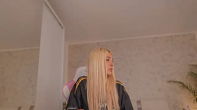 ava-diamond - Ava-Diamond's free webcam - UK Sex Cams