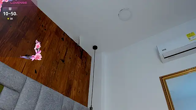 camilaa_smith_ - Camilaa_smith_'s free webcam - UK Sex Cams