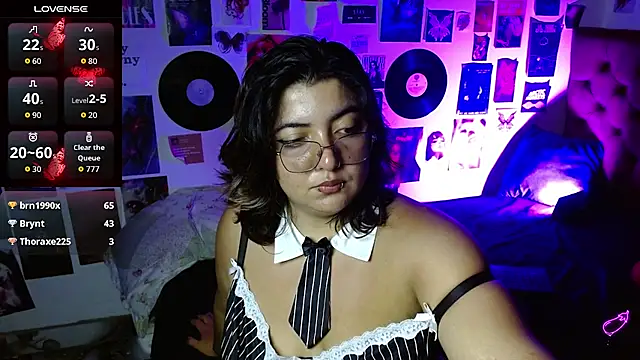 Roxy_f_w webcam