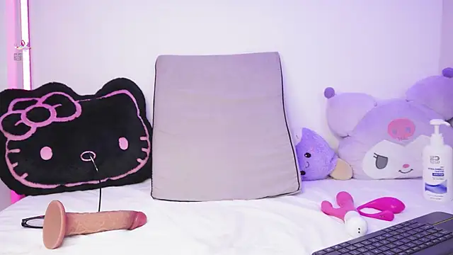 eloisesweetxx - EloiseSweetxx's free webcam - UK Sex Cams