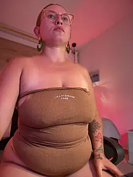 halaaa_1 - Halaaa_1's free webcam - UK Sex Cams