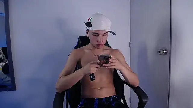 dominik_souza - Dominik_Souza's free webcam - UK Sex Cams