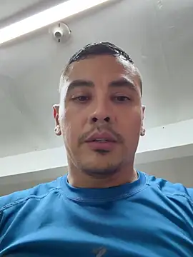 paul22cm- (Ask my age) - masturbate my cock with oil