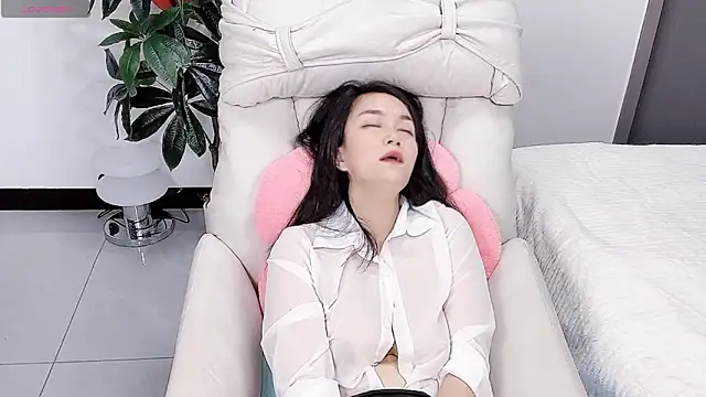 美女7TwTol6在线直播