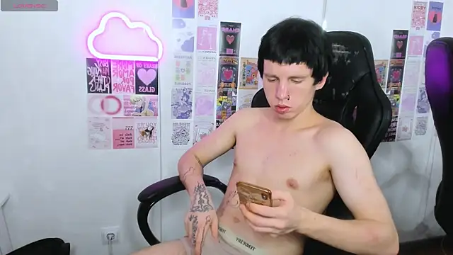 cutiekai_ - CutieKai_'s free webcam - UK Sex Cams