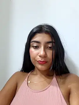 Webcam Model (Sweed-virgin-pussy)  is live.Free join now!