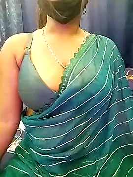 LoveLy-Soneya webcam