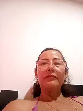 Webcam Model (Salome_69)  is live.Free join now!