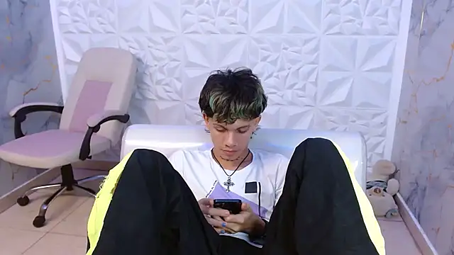 andy_dan18 - Andy_dan18's free webcam - UK Sex Cams