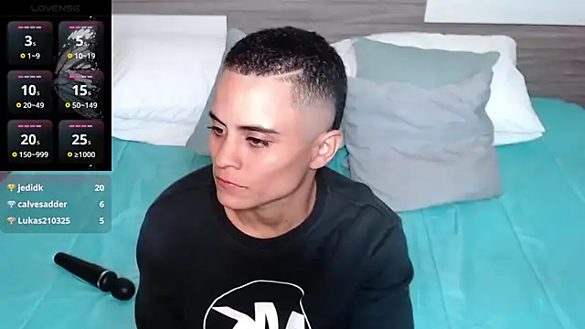 Liiamthompson webcam