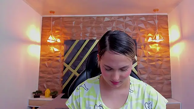 emmaa_white_ - Emmaa_white_'s free webcam - UK Sex Cams